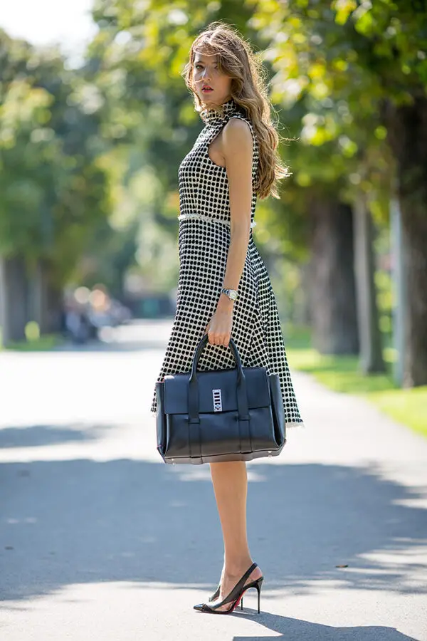 3-office-dress-with-structured-bag