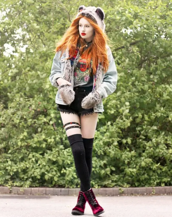 3-quirky-hoodies-with-grunge-outfit