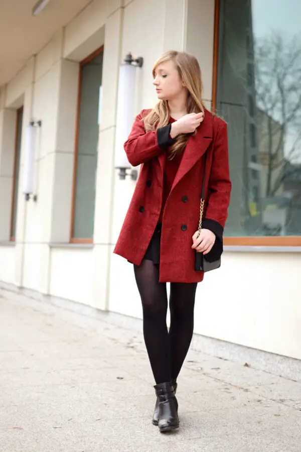 3-red-coat-with-leggings