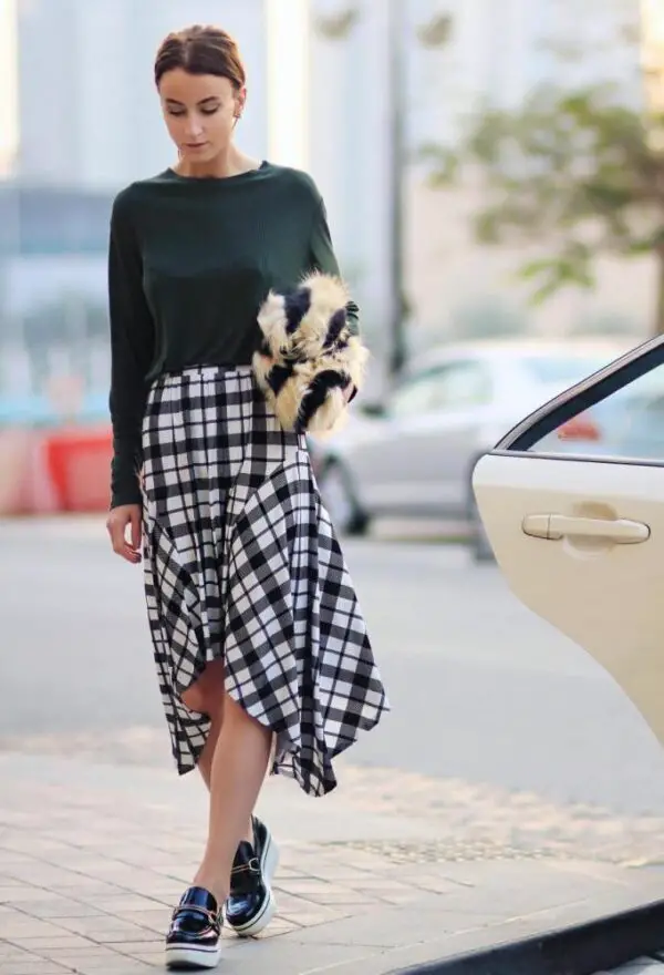 3-sneakers-with-checkered-skirt