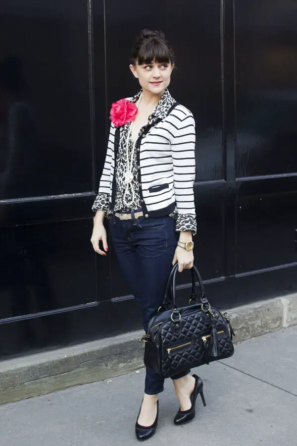 3-striped-blazer-with-quirky-brooch-and-jeans
