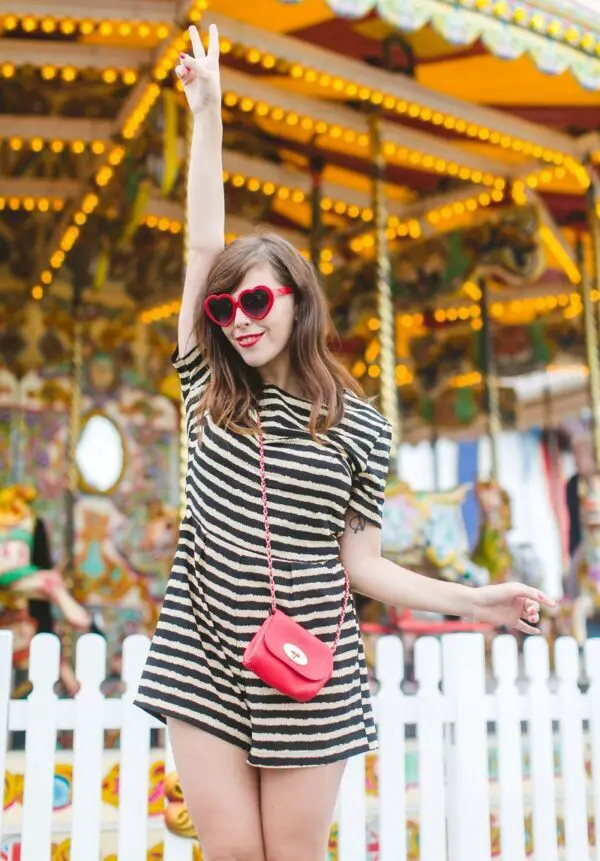 3-striped-dress-with-quirky-sunglasses