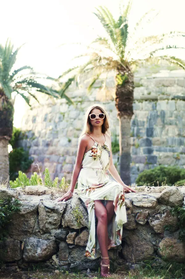 3-tropical-print-maxi-dress-with-chic-sunglasses