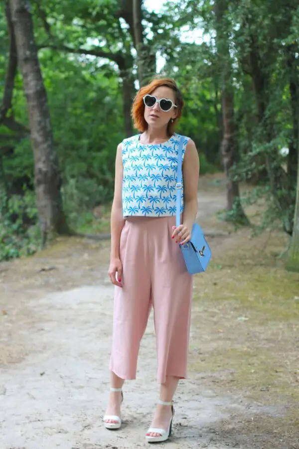 3-tropical-print-top-with-pastel-pants
