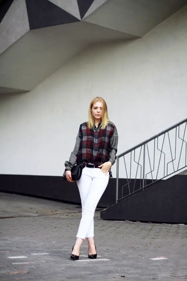 4-classic-print-shirt-with-white-jeans