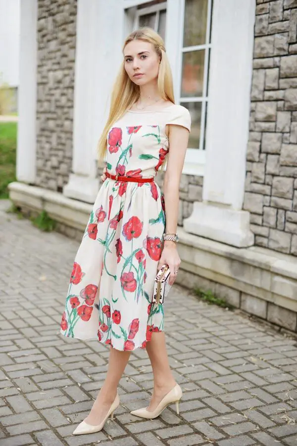 4-floral-print-dress-with-nude-heels
