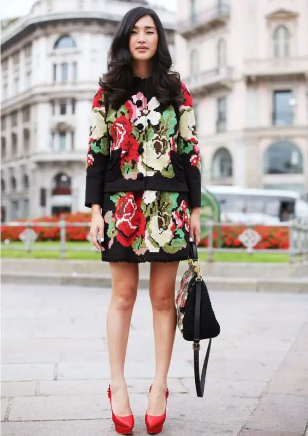 4-floral-print-matching-set-with-red-pumps