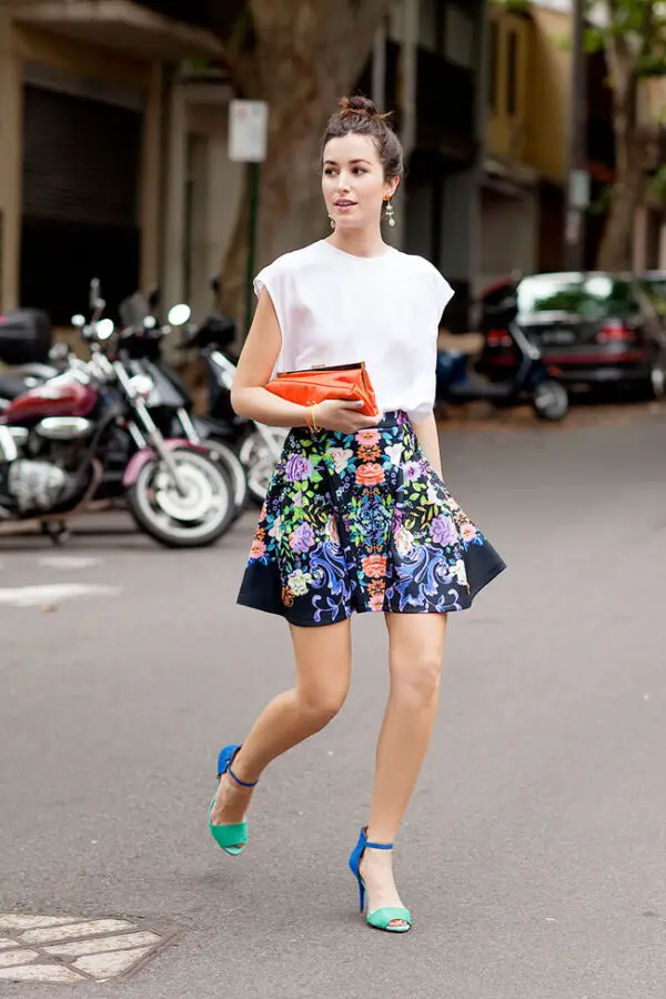 4-floral-skirt-with-plain-top-and-heels