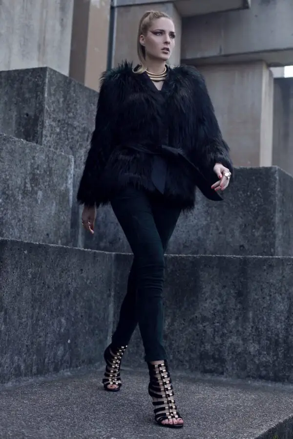 4-fur-jacket-with-skinny-pants-and-statement-heels