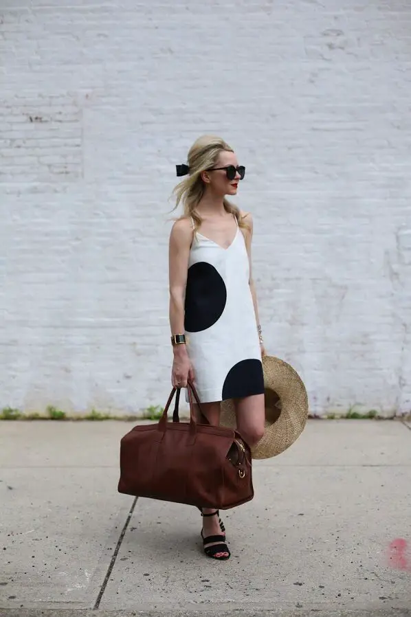4-geometric-print-dress-with-duffel-bag