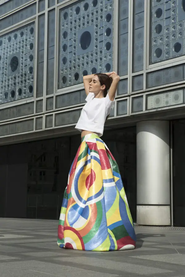 4-geometric-print-skirt-with-white-top-2