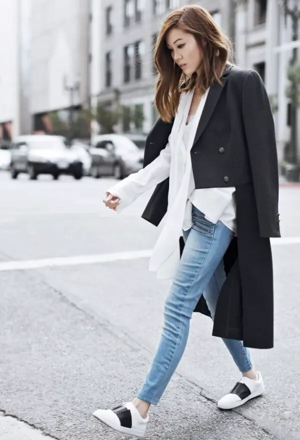 4-jeans-with-trendy-coat-and-sneakers
