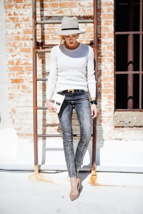 4-knitted-top-with-acid-washed-jeans