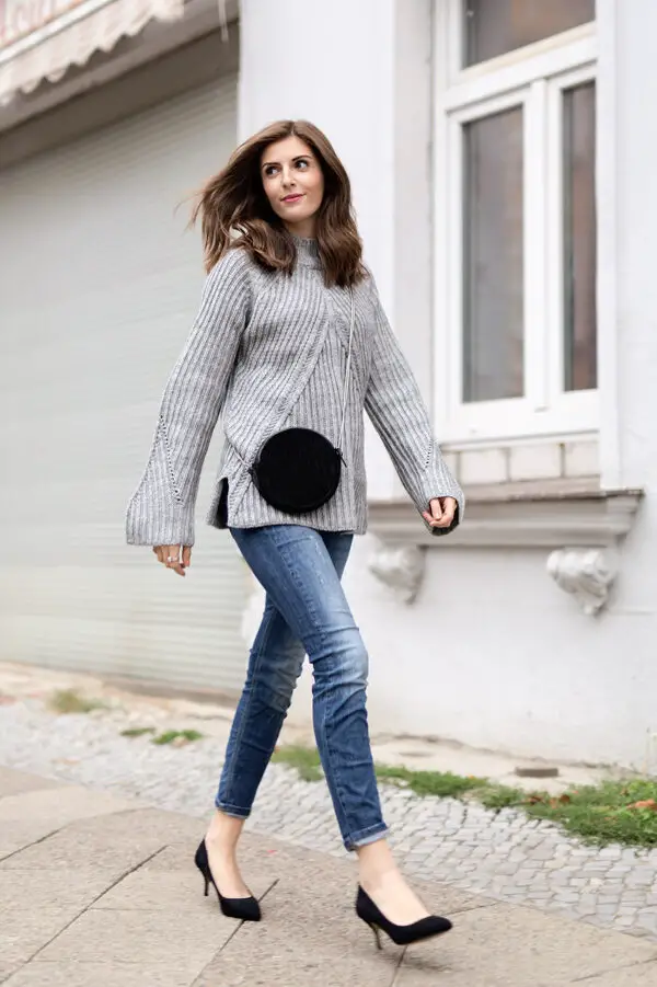 4-knitted-turtleneck-with-jeans