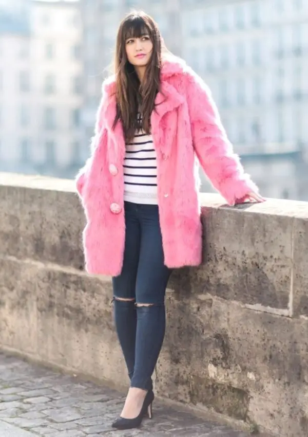4-oversized-fur-coat-with-striped-tee-and-jeans