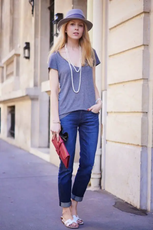 4-pearl-necklace-with-chic-hat-and-casual-outfit-2