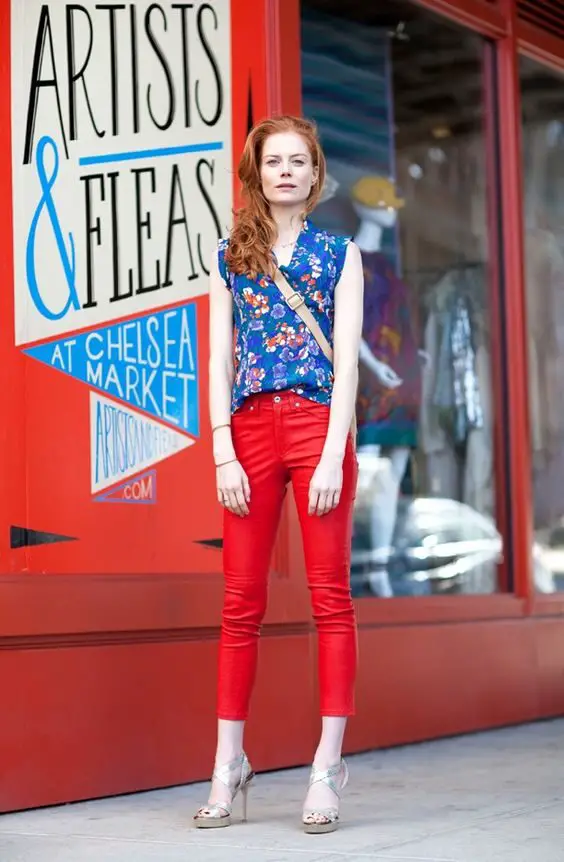 4-red-jeans-with-printed-top