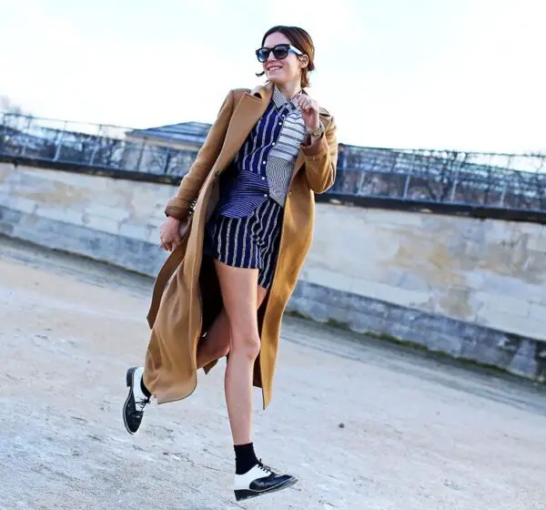 4-striped-outfit-with-oxfords-and-coat