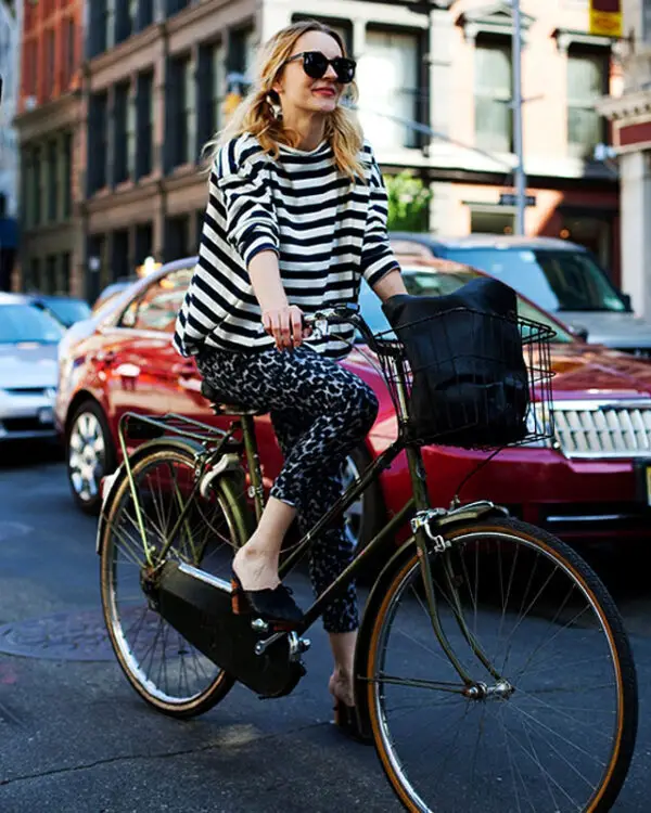 4-striped-top-with-leopard-pants