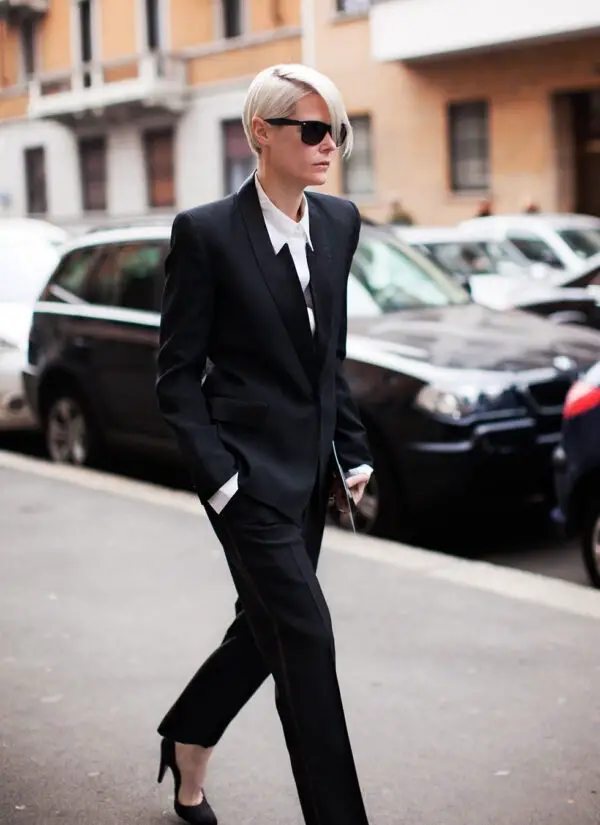 4-tuxedo-with-straight-leg-pants-and-classic-pumps-1
