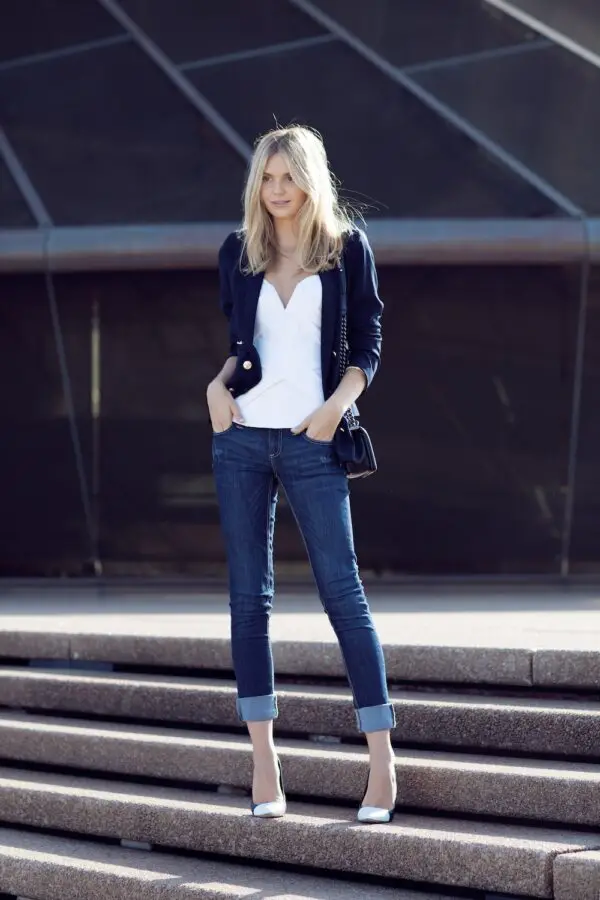5-blazer-with-corset-top-and-jeans-2-2