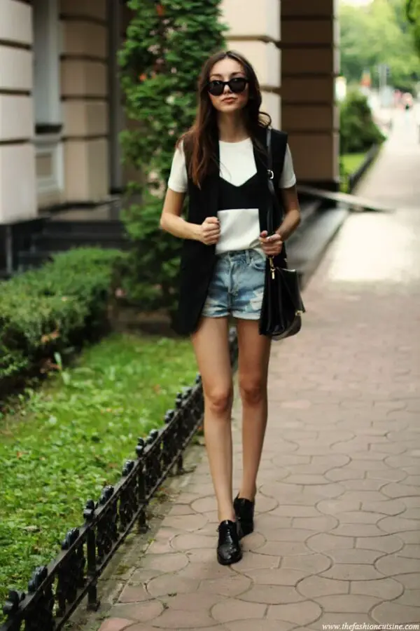 5-denim-shorts-with-bandeau-top-and-tee
