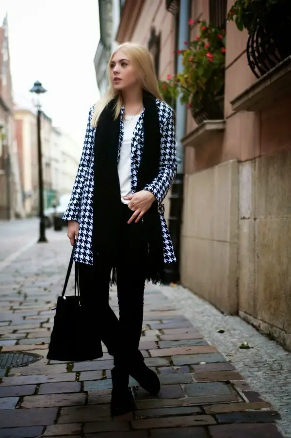 5-houndstooth-blazer-with-black-outfit