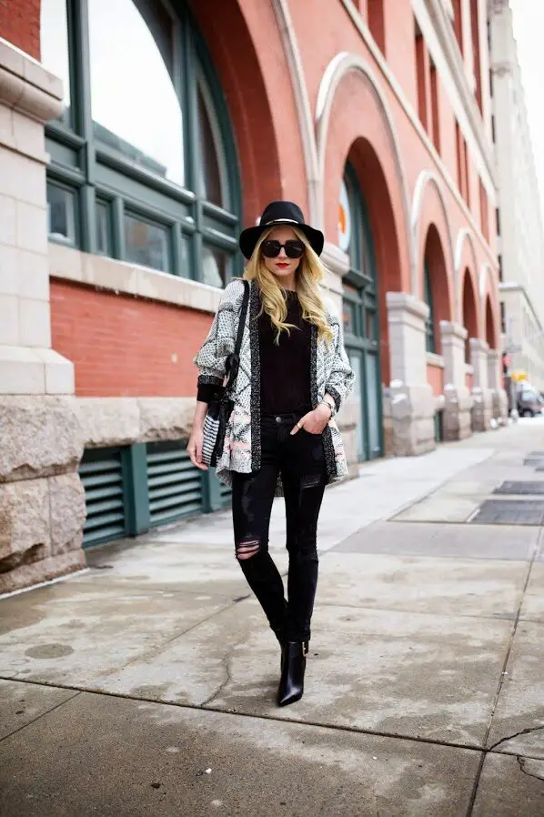 5-knitted-blazer-with-ripped-jeans-1