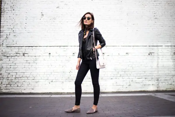 5-leather-jacket-with-all-black-outfit