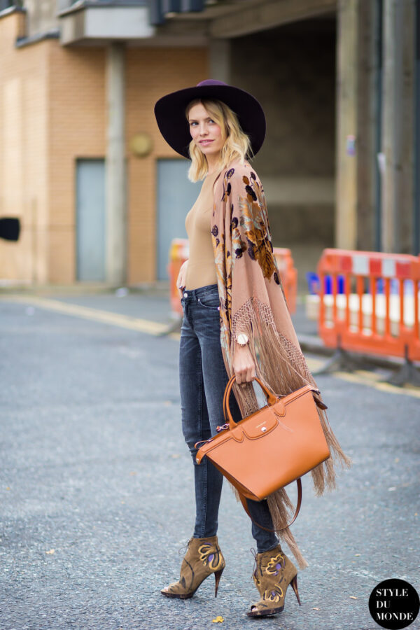 5-suede-boots-with-bohemian-outfit