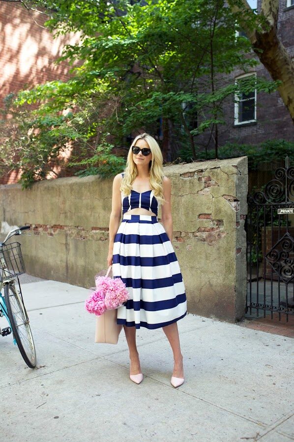 6-blue-and-white-crop-top-with-midi-skirt