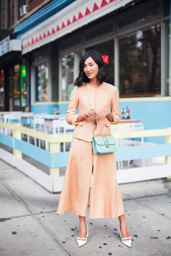 6-feminine-shoes-with-peach-culottes