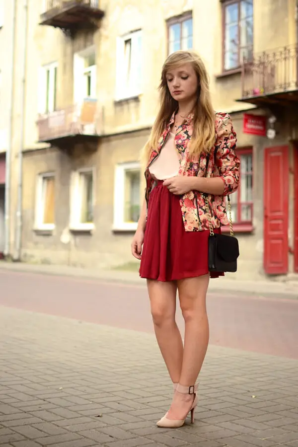 6-floral-print-blazer-with-classic-outfit