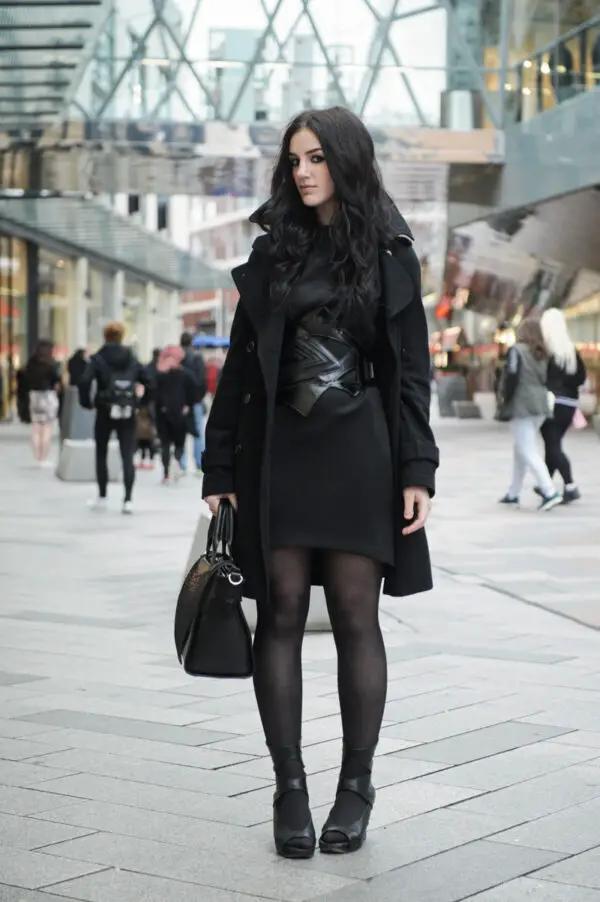 6-gothic-outfit-with-statement-belt-1