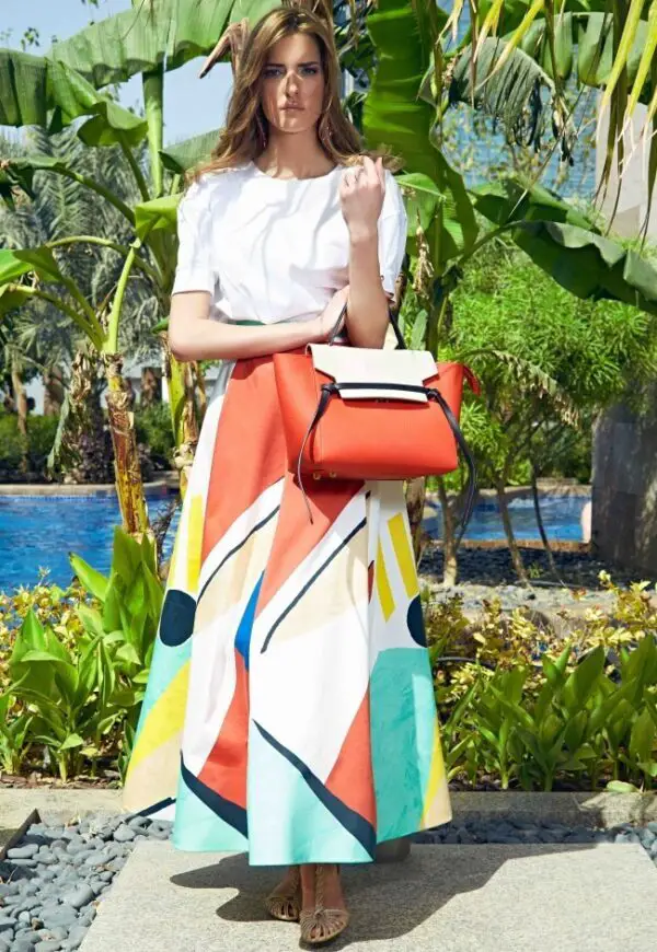6-graphic-print-maxi-skirt-with-white-blouse
