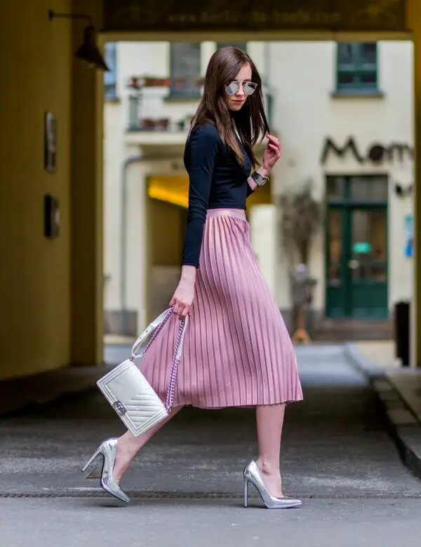 6-navy-top-with-pink-accordion-skirt-and-metallic-silver-pumps-1