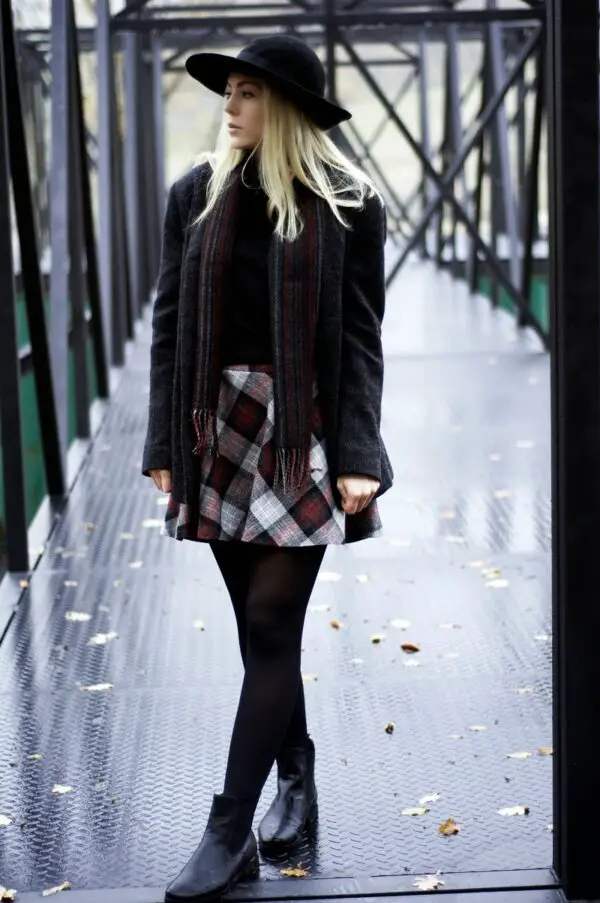6-plaid-skirt-with-black-outfit