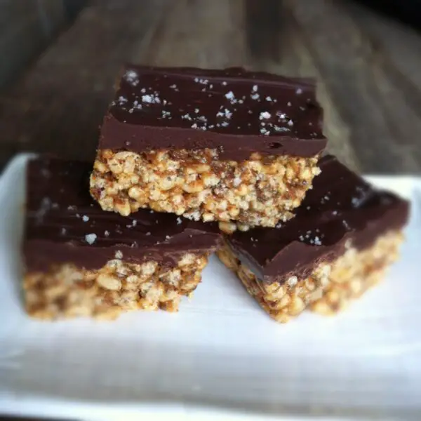 almond-butter-rice-crispy-treat-with-chocolate-and-sea-salt