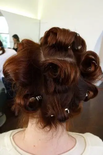 grace-kelly-inspired-hairstyle-back-332x500-1