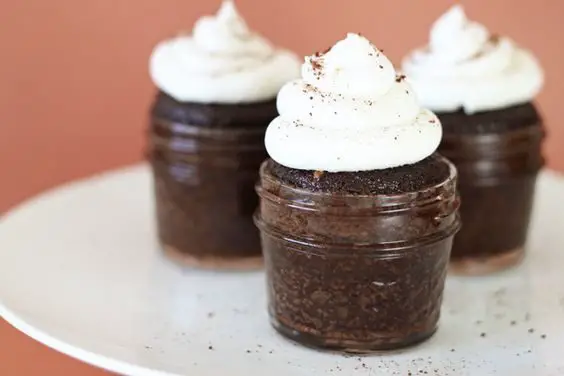 irish-cream-cupcakes-in-jars-easy-recipe-1