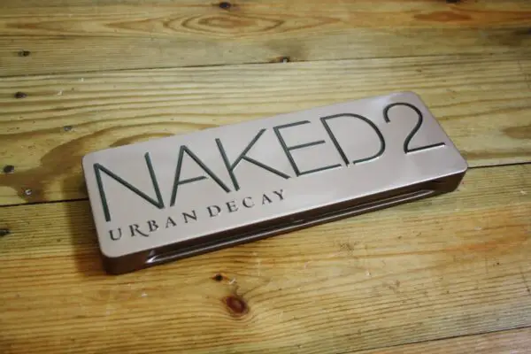 urban-decay-naked-2-palette-swatches