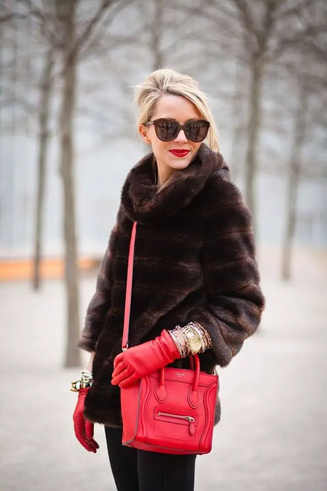colorful-accessories-with-winter-holiday-look
