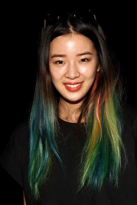 dark-hair-with-rainbow-hightlight