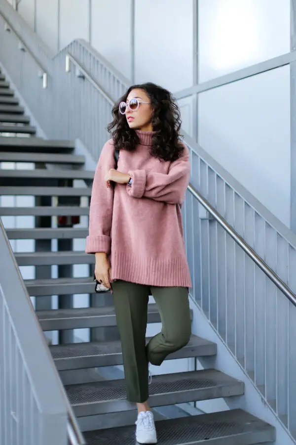 dusky-pink-sweater-and-olive-pants