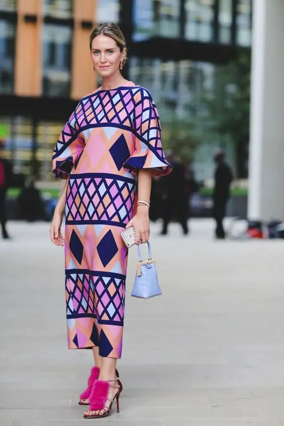graphic-art-dress-pink-outfit