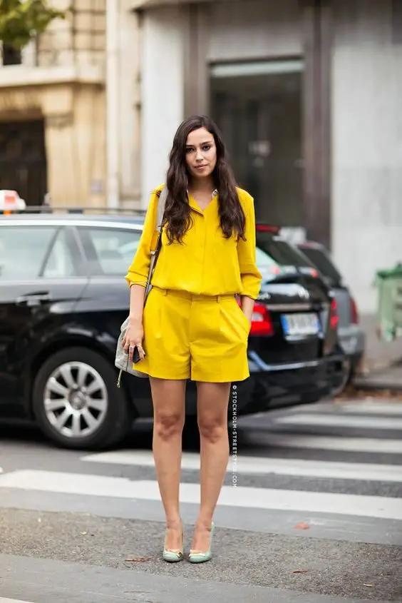 monochromatic-yellow-outfit