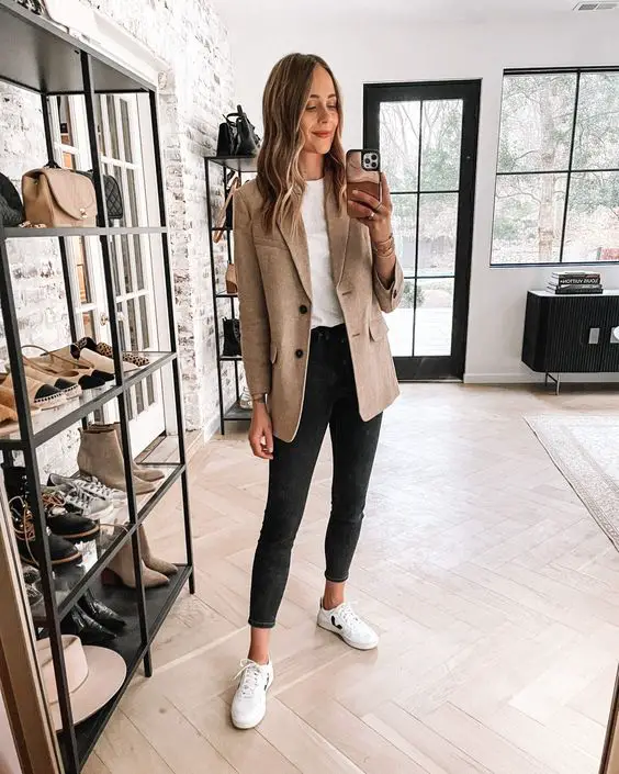 office-outfit-with-sneakers