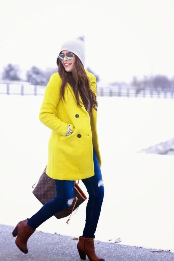 primary-color-yellow-with-winter-snowy-day-outfit