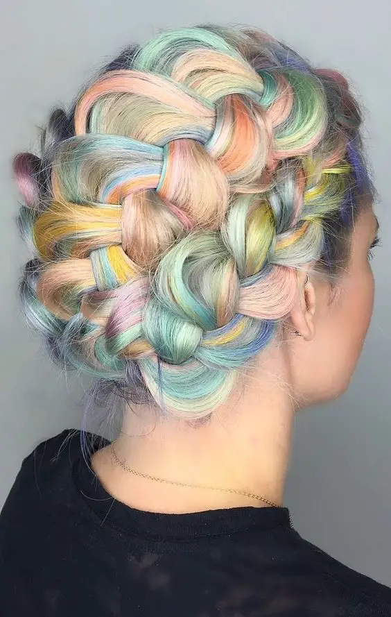 rainbow-hair-macaron-theme