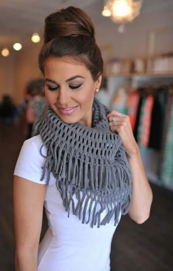 scarf-with-fringe